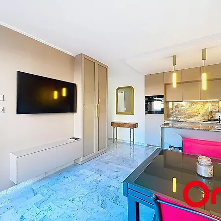 Apartment Renove Avec Terrasse Et Parking A - Fr-1-647-55