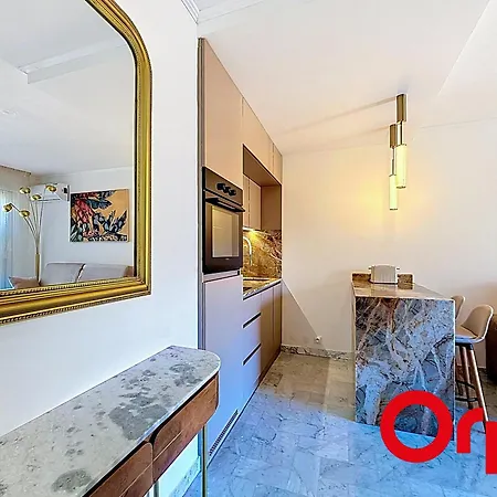 Renove Avec Terrasse Et Parking A - Fr-1-647-55 아파트 *